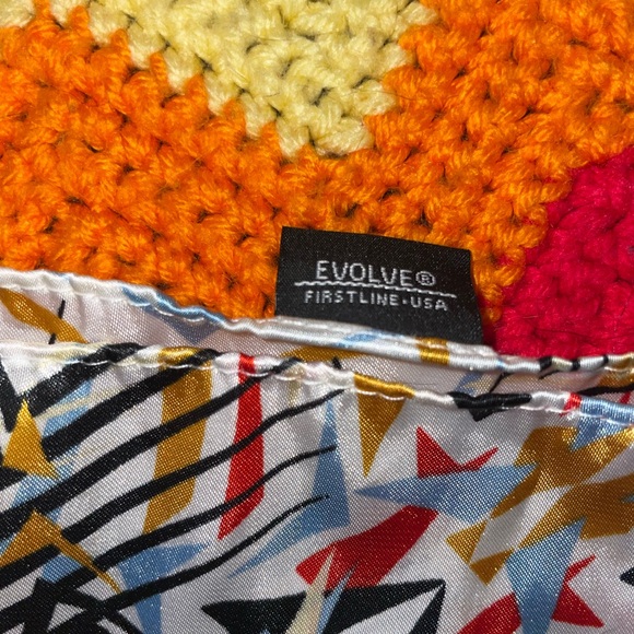 EVOLVE SILK PATTERNED SCARF - Picture 4 of 4
